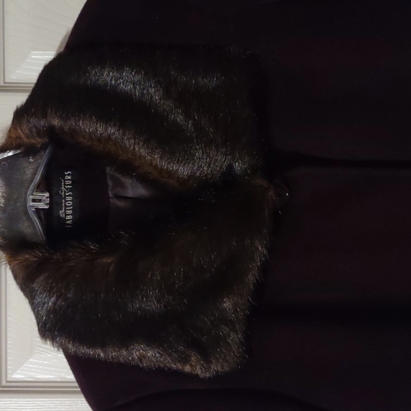 brown winter trench coat with faux fur trim, M - Picture 9 of 16